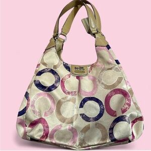 Coach Madison Signature Distressed OP Art Maggie Shoulder Bag N° K1282-22289